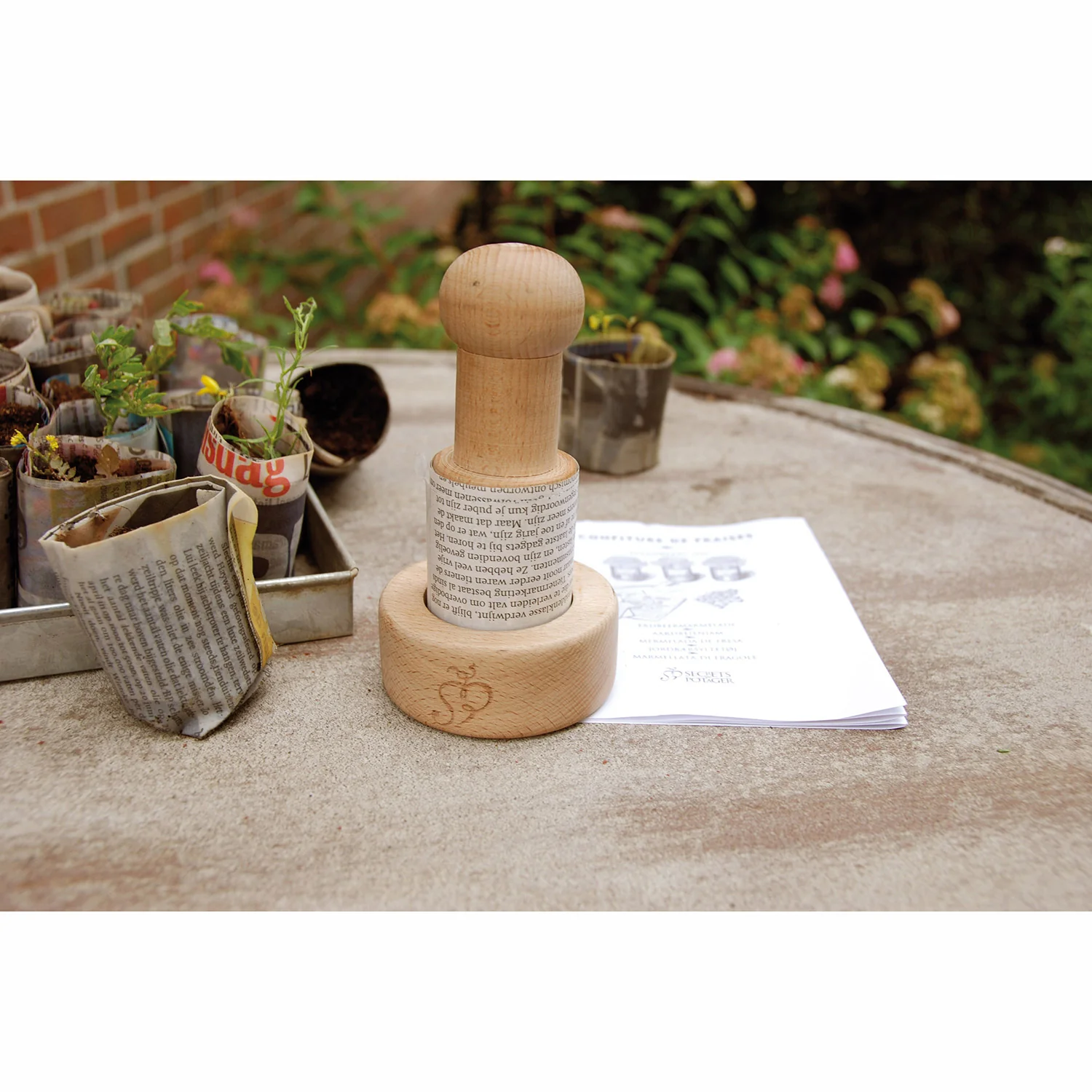 Esschert_Design_Papieren_potjes_maker-2