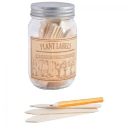 Houten plantenlabels in glazen pot